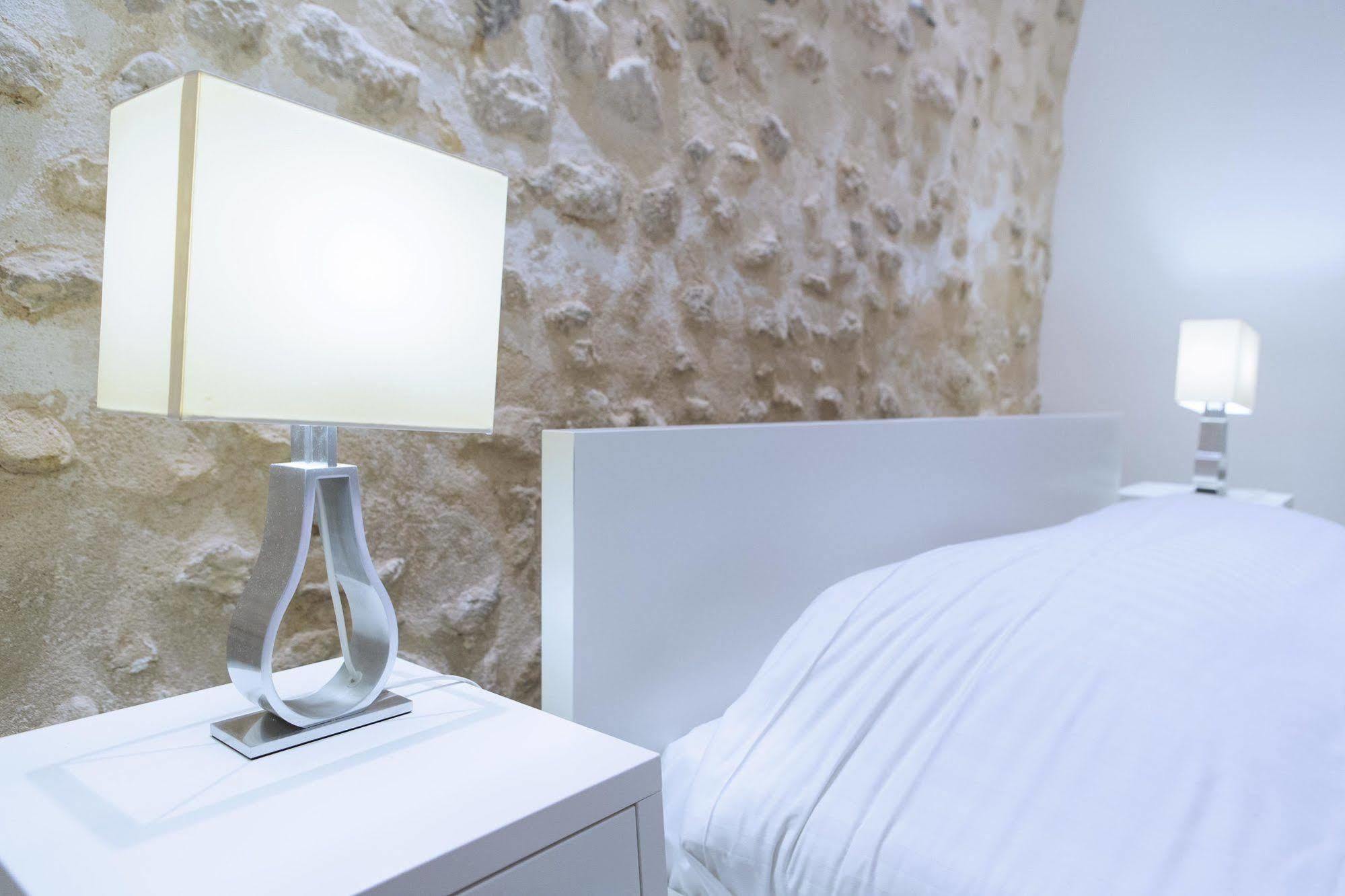 Ausone Beautiful Loft Apartment In Historical Center + Terrace And Parking Бордо Экстерьер фото